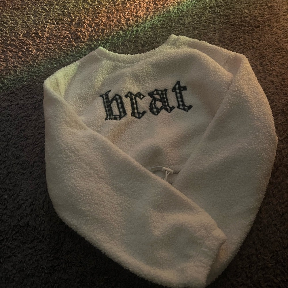 PrettyLittleThing White Brat Sweatshirt